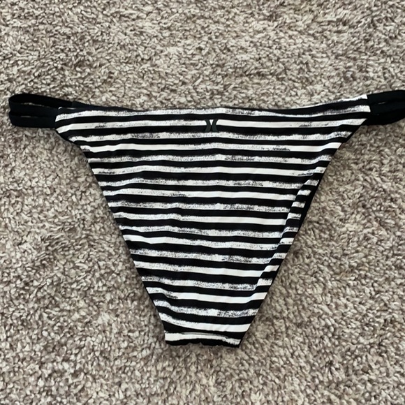 Hurley Bikini Bottom - Picture 2 of 3